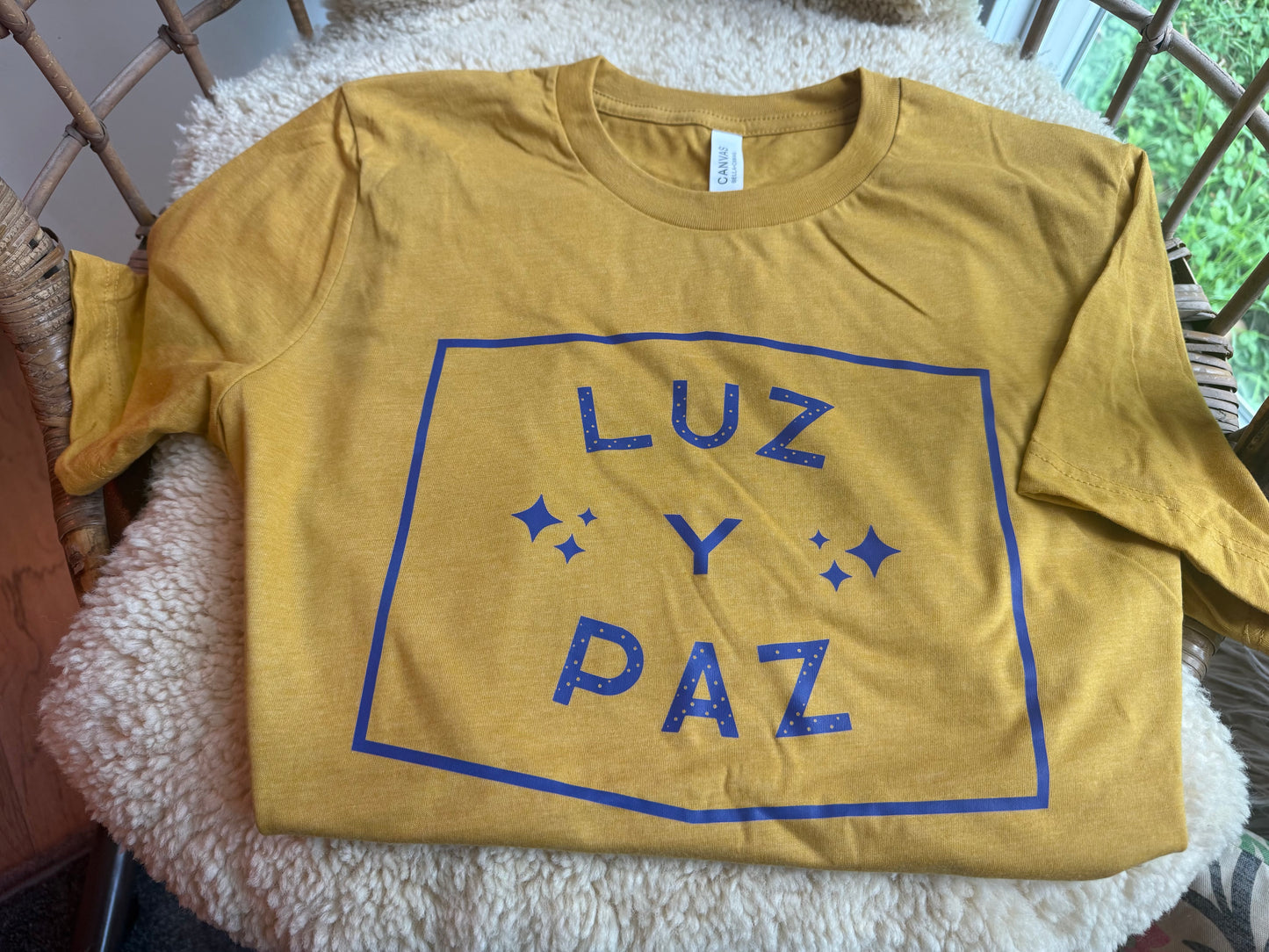 Luz Y Paz (Light and Peace) Tee